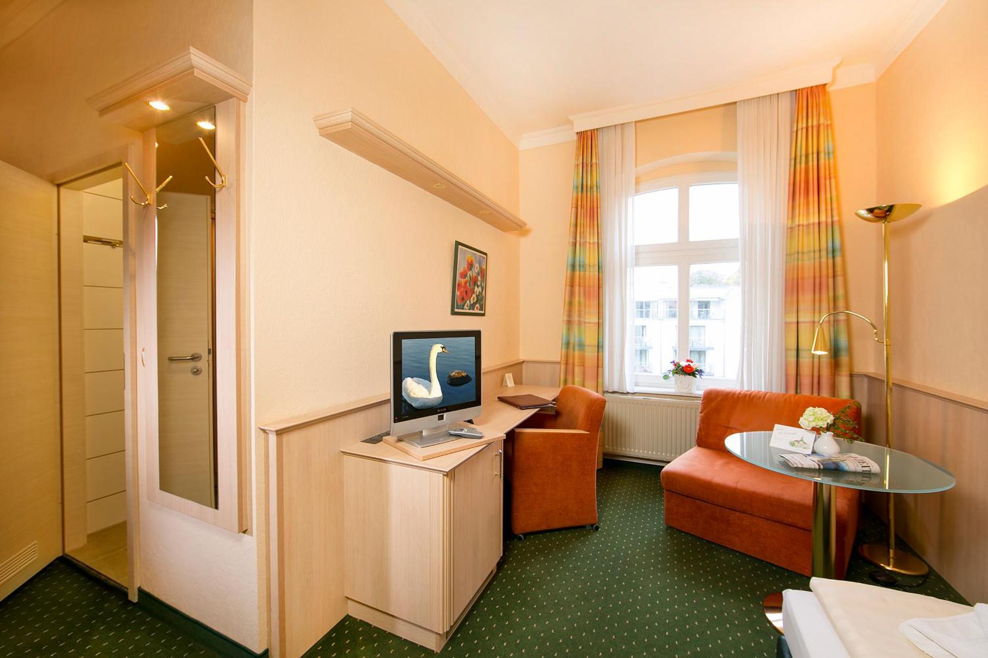 Hotel Duenenschloss Mit Private Zinnowitz