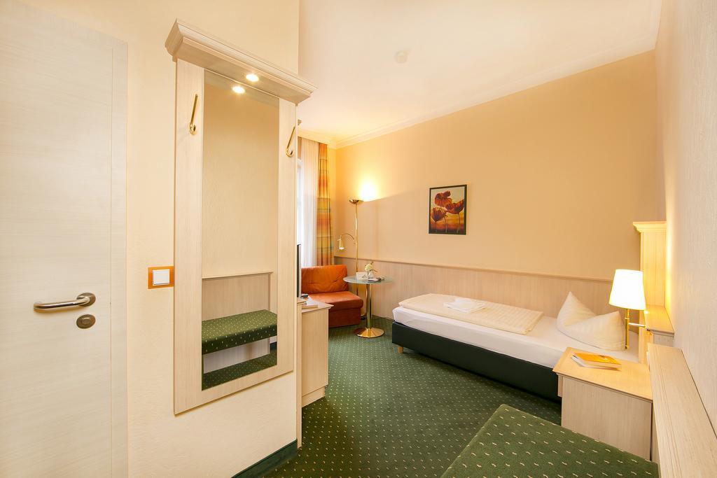 Duenenschloss Mit Private 3* Zinnowitz