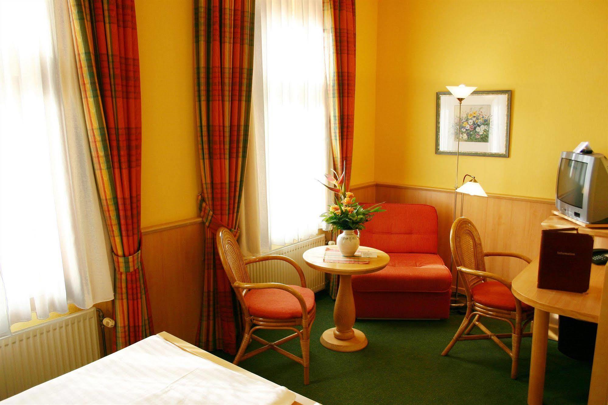 Hotel Duenenschloss Mit Private Zinnowitz